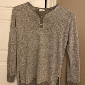 Gray long sleeve soft shirt